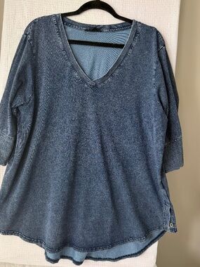Jane and Delancey Shirt - Blue Denim look V Neck SZ 2L to 3XL
